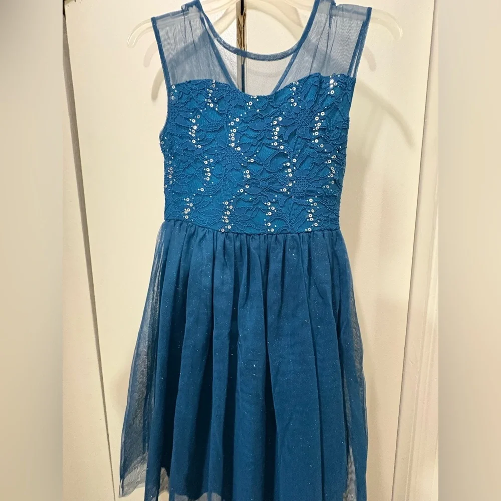 Blue Sleeveless Kids Dress​ - Picture 2 of 3
